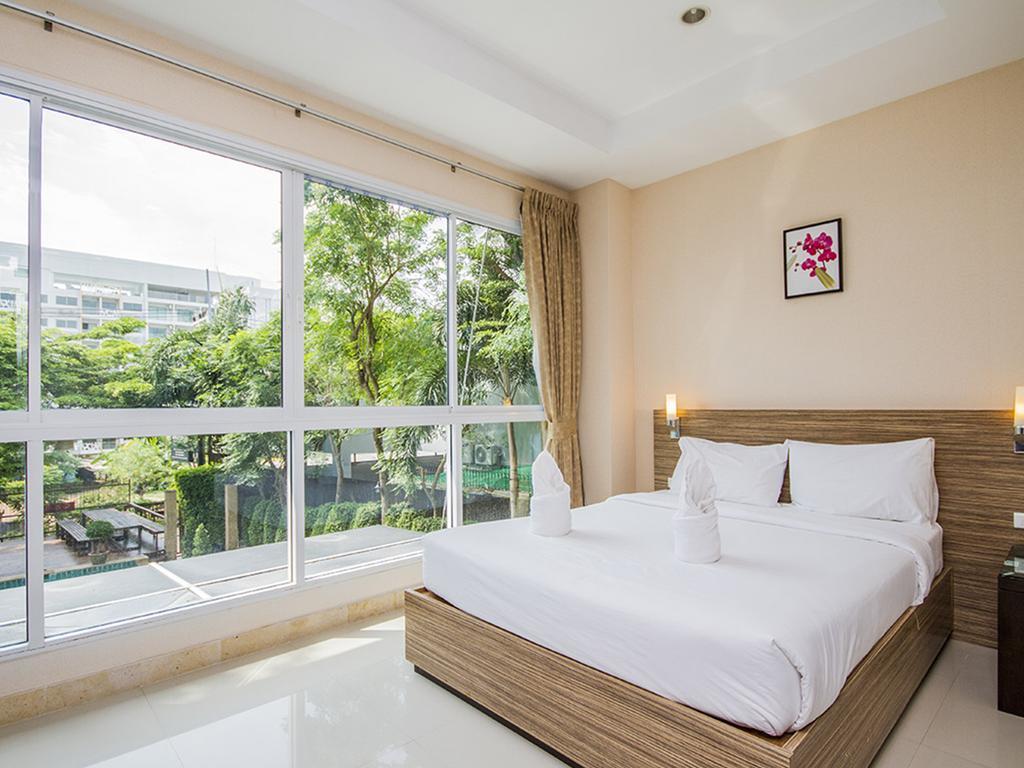 ตำหนักวิลล่า 10 ห้องนอน พร้อมสระว่ายน้ำส่วนตัว Ban Nong Tabaek Exterior foto